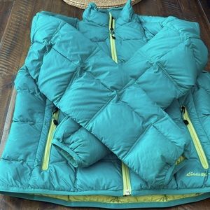 Eddie Bauer Goose Down coat in Teal. Size Large